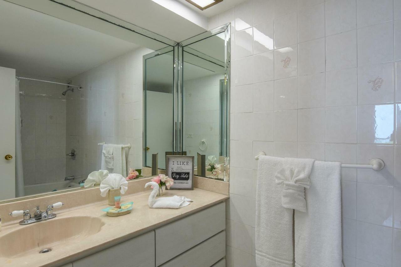 Castle Beach Suites By Vacation Media ไมอามีบีช ภายนอก รูปภาพ
