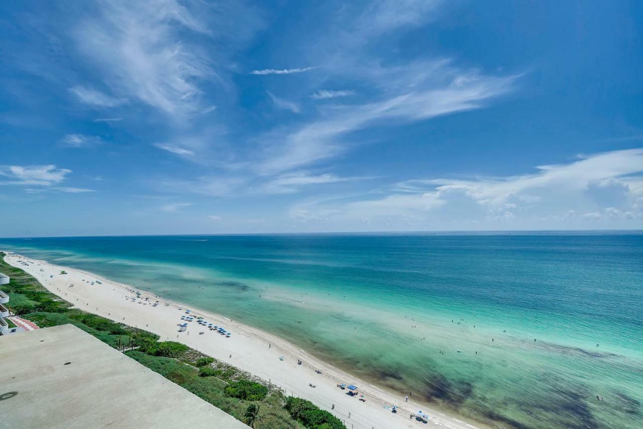 Castle Beach Suites By Vacation Media ไมอามีบีช ภายนอก รูปภาพ